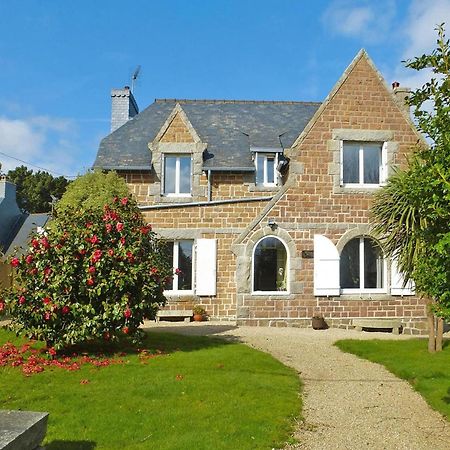 Holiday Home In A Quiet Location Near The Coast Pleumeur-Bodou Luaran gambar
